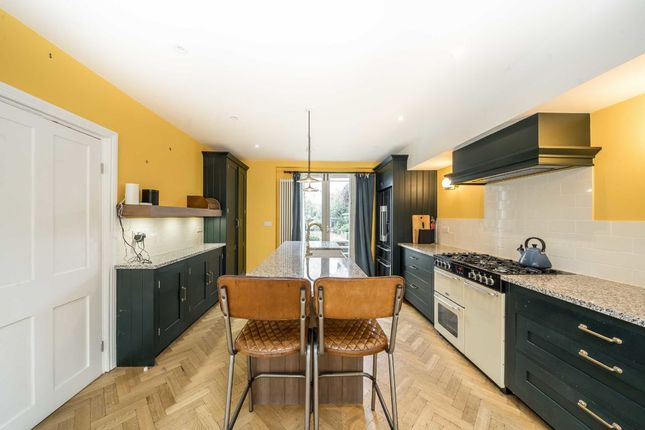 Property to rent in Petherton Road, London