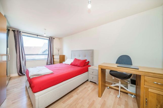 42 Avante Court, The Bittoms, Kingston Upon Thames photo 4