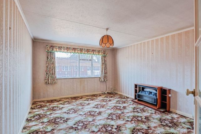 Flat 4, Plantation Court, 41, Plantation Road, Dorset photo 4