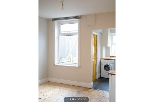 Belgrave Square, Highfields, Sheffield photo 4