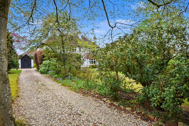 68, Shortheath Road, Surrey photo 3