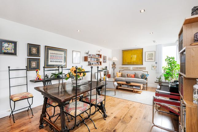 Thumbnail Flat for sale in Bridge Place, London