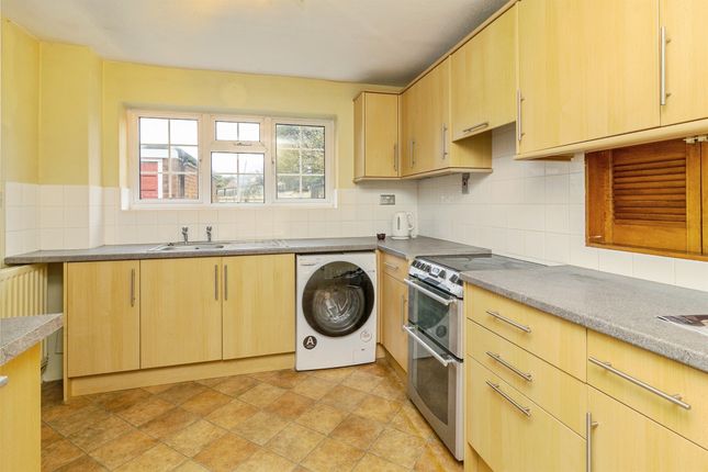 6, Broughton Road, Milton Keynes photo 4