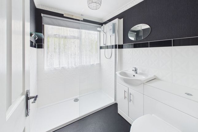 4 Lewis Way Killarney Park, Nottingham photo 3