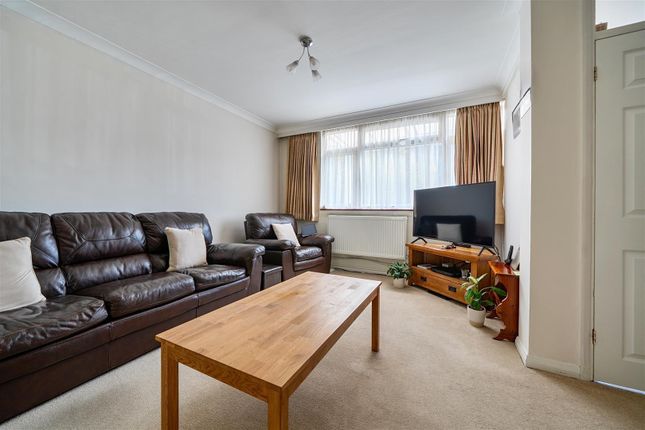 32, Tulip Court, Nursery Road, Pinner photo 3