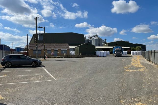 Industrial to let in Units &amp; Office, Caenby Corner Industrial Estate, Hemswell Cliff, Hemswell, Gainsborough, Lincolnshire