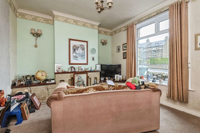 27, Hazel Grove, Cowlersley Lane, Huddersfield photo 4