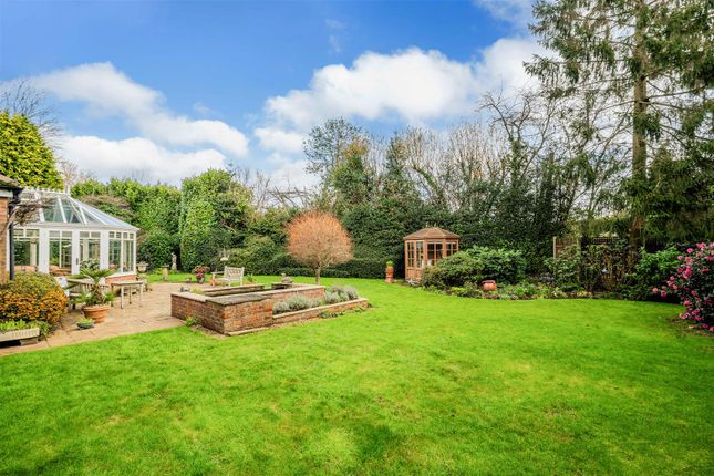 6, Cedar Walk, Tadworth photo 3