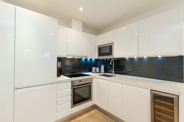 Flat 2, (14), Piazza Residences, Covent Garden photo 3