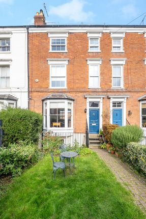 Town house for sale in Clarendon Road, Kenilworth