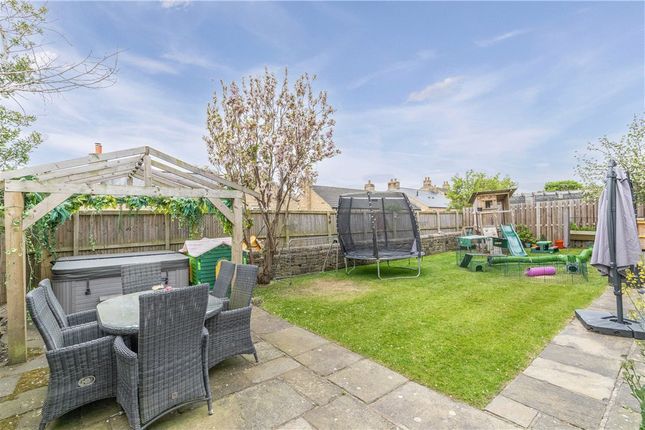 Armadale Lodge, 17, Bark Lane, Ilkley photo 2