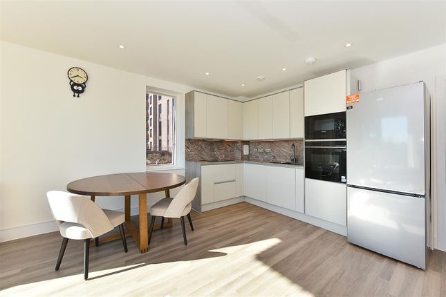 6, Damera House, 11 Sanday Drive, London photo 4