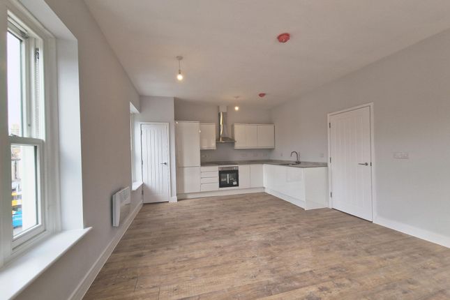 Flat 3 5, South Street, Deal photo 4