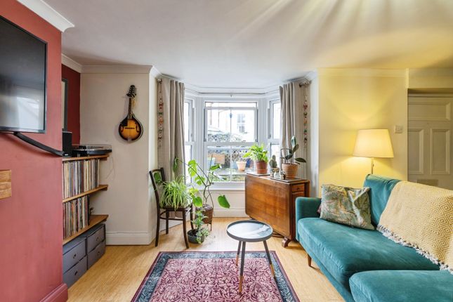 4a, Trinity Road, London photo 2