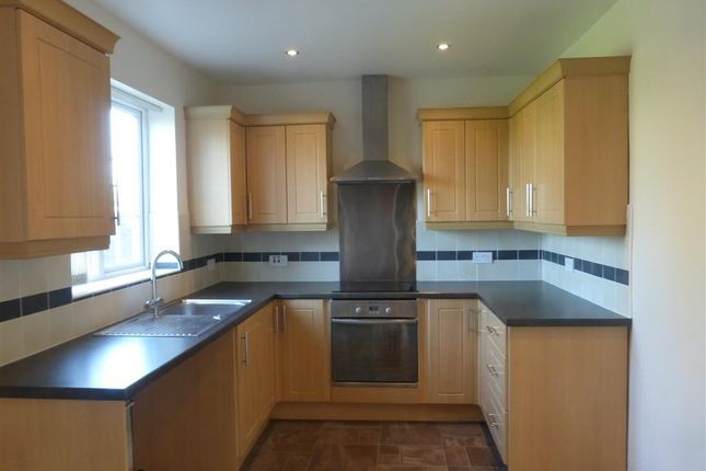 Terraced house to rent in Galway Road, Bircotes, Doncaster