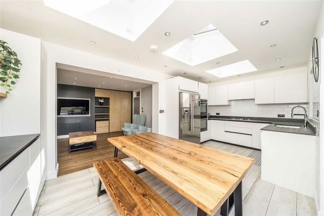 84, Lewisham Road, London photo 3