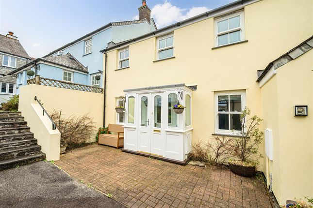 2-bed flat on 12, Lemon Hill Gardens, Falmouth, £265,000