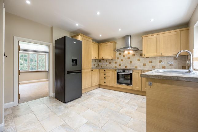 Chestnut Cottage, The Green, Hethe photo 4