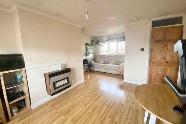 Flat for sale in The Fortunes, Harlow