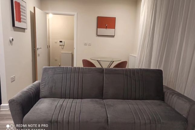 Flat to rent in Alder Point, Green Ferry Way, London