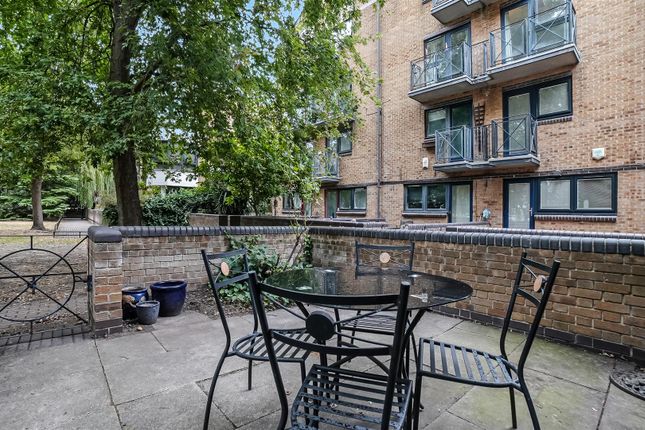 2-bed house on 36, Undine Road, London, £2,250/mo