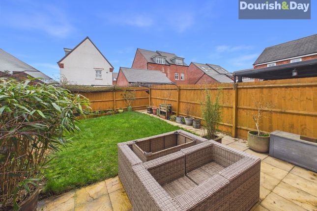 20 Winton Vale, Stafford photo 3