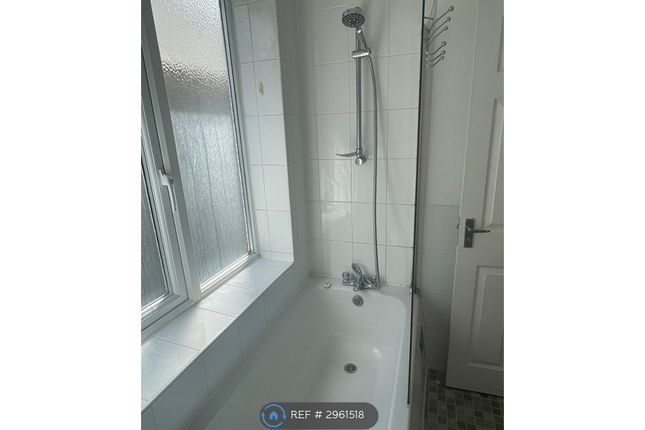 Flat B, Wick St Wick, Littlehampton photo 4