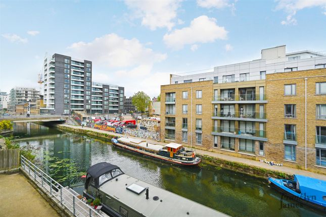 Flat for sale in Andersens Wharf, Copenhagen Place, Limehouse
