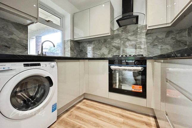 110, Lodge Oak Lane, Tonbridge photo 3