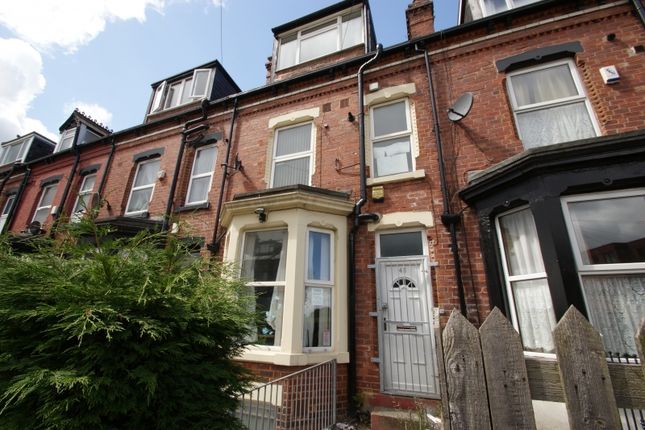 Terraced house to rent in Delph Mount, Woodhouse, Leeds