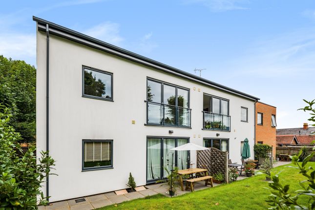 Thumbnail Flat to rent in Lime Court, Harpsden Road, Henley-On-Thames, Oxfordshire