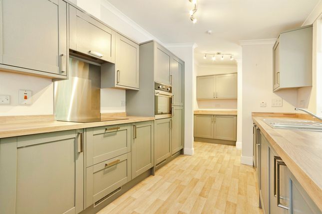 Bank View, 76, Goit Stock Lane, Bingley photo 3
