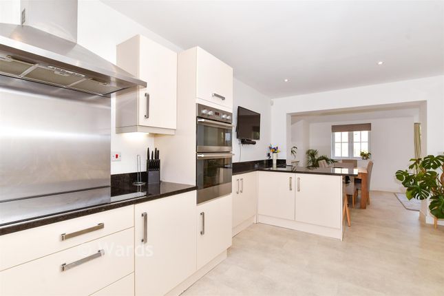 6, Leonard Gould Way, Maidstone photo 3