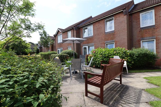 Flat for sale in West End, Swanland, North Ferriby