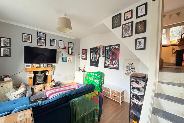 6 Nant-yr-Ychain Terrace, Bridgend photo 3