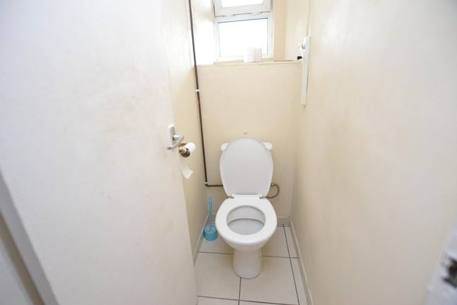 3, Buttsbury Road, Redbridge photo 5