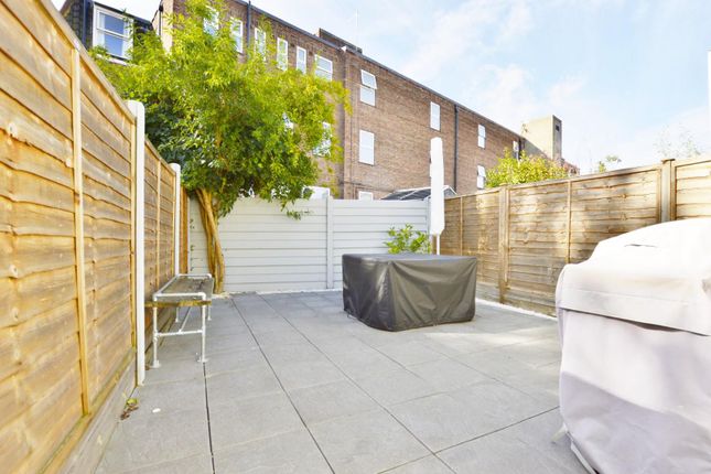 Property for sale in King George Avenue, London
