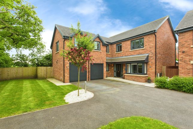 Thumbnail Detached house for sale in Harts Close, Leyland, Lancashire