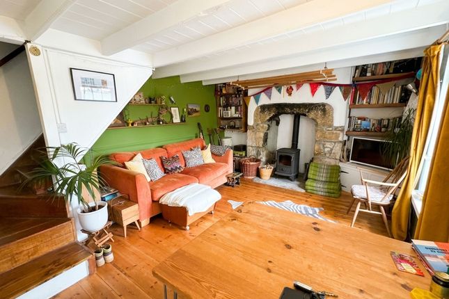 16 Mutton Row, Penryn photo 2
