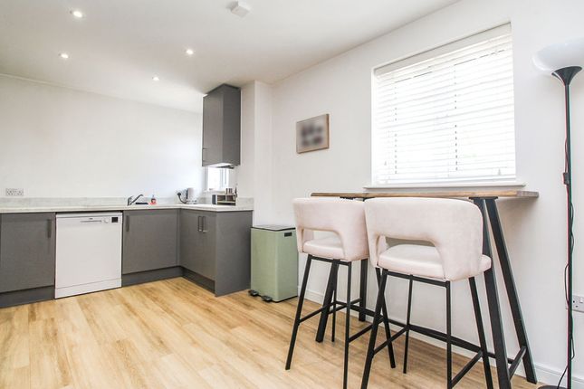 Flat 4, Cedar House, Burns Road, Shortstown photo 4