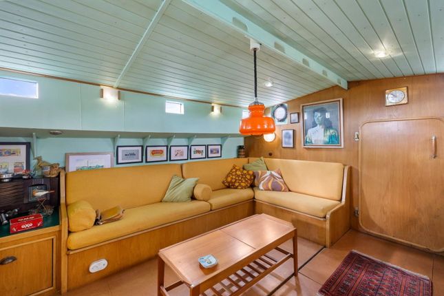 Houseboat Zeldenrust, Coast Road, Colchester photo 3