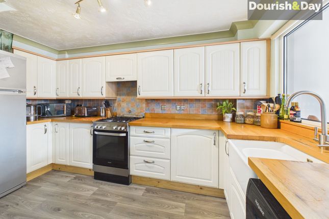 8 Windsor Drive, Market Drayton photo 4