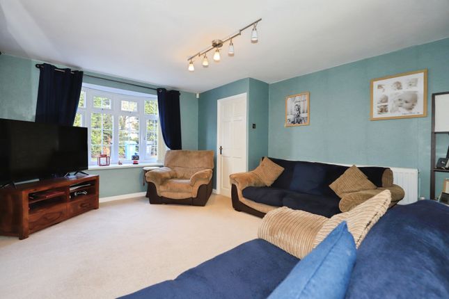 Egelwin Close, Staffordshire photo 2