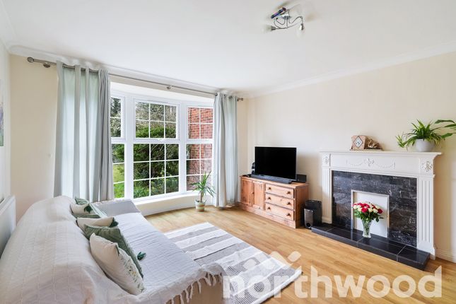 2, Highridge Close, Epsom photo 2