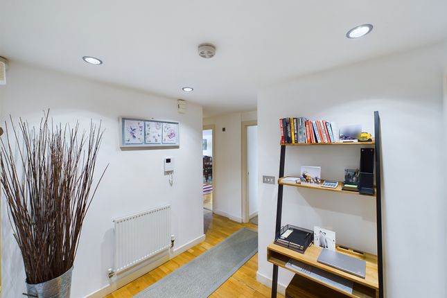 Flat for sale in Harbour Avenue, Plymouth