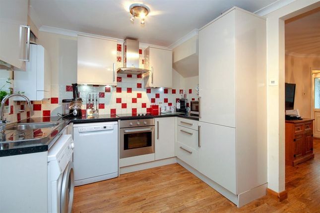 2, South View Gardens, Leighton Buzzard photo 4