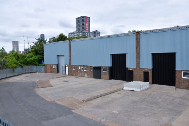 Warehouse to let in Apex Industrial Estate, Willesden, London