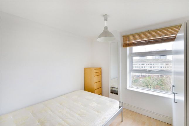 Buchanan Court, London photo 5