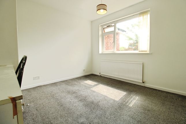 11, LEICESTER photo 4