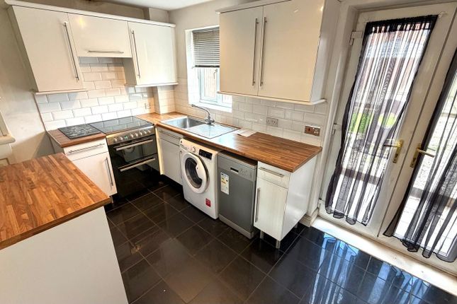 8, Willenhall photo 4